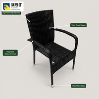 Fauteuil d'extérieur en résine tressée imitation rotin noir avec pieds en métal et embouts argentés pour terrasse et jardin