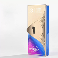 Trophée haut de gamme pour récompense personnalisée en cristal et métal pour employés, idéal pour les réunions annuelles d'entreprise et les événements créatifs.