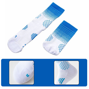 Calcetines atléticos acolchados gruesos de alta calidad para baloncesto y correr estilo de tripulación con logotipo inferior para deportes de senderismo de primavera - Product Image 6