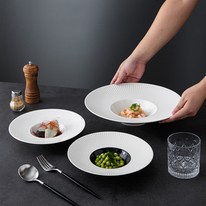 Plato de cena de <span class=keywords><strong>porcelana</strong></span> blanca y negra restaurante Hotel plato de sopa profunda plato de Pasta de cerámica para vajilla plato Buffet - Product Image 1