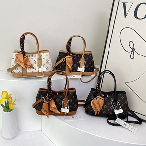 Sacs à main populaires pour femmes sur Internet. Boutique en ligne de sacs à main de luxe pour femmes. 9917 - Product Image 1