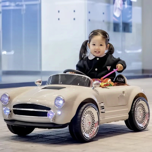 2.4G 遥控儿童电动车，男孩女孩骑乘玩具，可充电儿童玩具车，带 LED 头灯 - Product Image 1