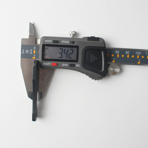 LLavero rascador <span class=keywords><strong>de</strong></span> billetes <span class=keywords><strong>de</strong></span> lotería <span class=keywords><strong>de</strong></span> acrílico negro con estampado UV y Offset, llavero rascador <span class=keywords><strong>de</strong></span> lotería <span class=keywords><strong>para</strong></span> raspado <span class=keywords><strong>de</strong></span> etiquetas y películas - Product Image 4