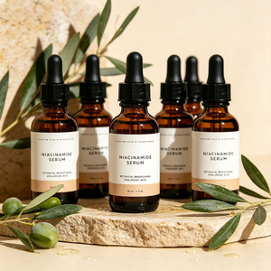 Élixir Botanique Éclatant à l'Acide Hyaluronique et au Complexe de Vitamine B3 (Niacinamide) Marque Blanche - Product Image 4