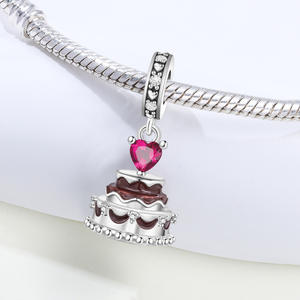 Venta al por mayor de colgantes de cobre blanco en forma de corazón para pasteles, pulseras DIY y accesorios de joyería. - Product Image 3