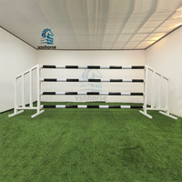 Obstacles de saut d'obstacles portables en aluminium durables pour l'extérieur, résistants à la rouille, aux UV et à l'eau, avec poteaux en bois, pour l'équitation
