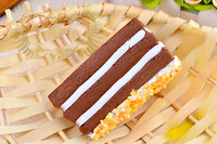 Jouet anti-stress souple en forme de gâteau mousse triangulaire, jouet sensoriel dessert pour mariage, anniversaire, fête de Noël
