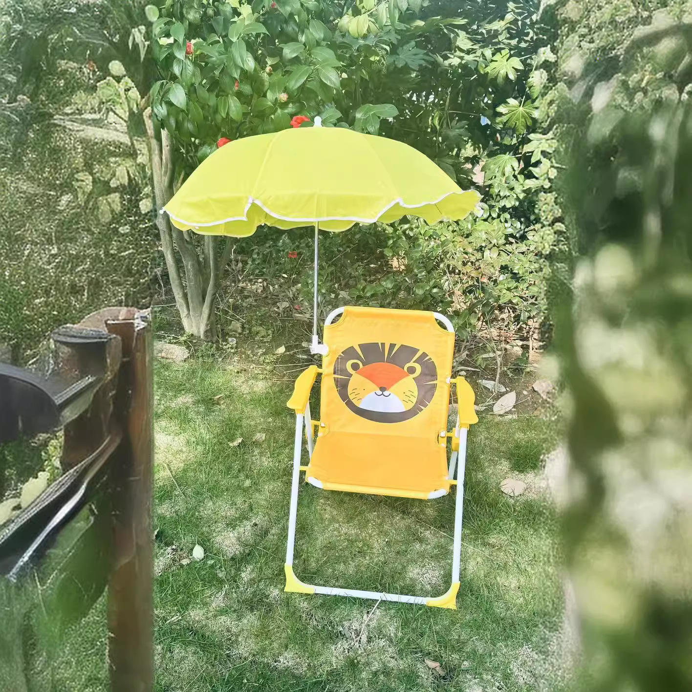 Little lion (chair + umbrella)