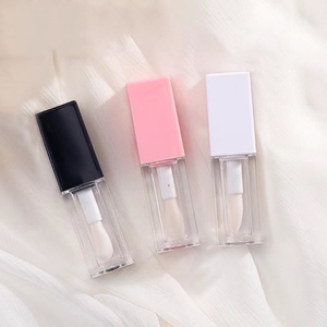 Vente en gros d'emballages vides pour soins des lèvres, contenants carrés transparents pour gloss à lèvres de 5 ml avec pinceau - Product Image 3