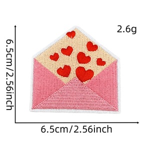 Vente en gros de lettres d'amour à broder thermocollantes pour la Saint-Valentin, patch brodé de haute qualité pour vêtements - Product Image 2