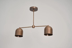 Lustre en laiton artisanal à 2 lumières, style moderne du milieu du siècle, pour la maison ou le bureau, avec éclairage LED à intensité variable et garantie de 2 ans - Product Image 6