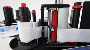 Nhà máy trực tiếp xách tay kích thước máy nhãn chai để làm đầy dòng tự động labeler với chức năng in ấn - Product Image 4