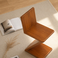 Chaise de salle à manger en bois massif en forme de Z géométrique, durable, design minimaliste pour salles à manger et salons