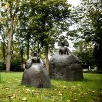 Escultura de Bronce de Alta Calidad de Manolo Valdez para Jardín o Parque al Aire Libre