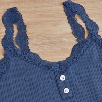 Set Piyama Wanita 3 Potong dengan Atasan Tanpa Lengan Berenda, Celana Pendek, dan Celana Panjang, Ukuran S-XL