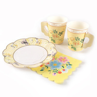 Fournitures pour fête du thé florale : Assiettes et serviettes jetables, tasses à thé avec poignée pour décorations d'anniversaire, de mariage et de fête prénuptiale