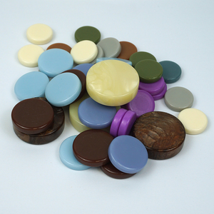 Piezas de <span class=keywords><strong>Ajedrez</strong></span> de backgammon acrílico personalizadas estilo <span class=keywords><strong>moderno</strong></span> varios colores tamaños para juegos de mesa para niños material de melamina al por mayor - Product Image 6