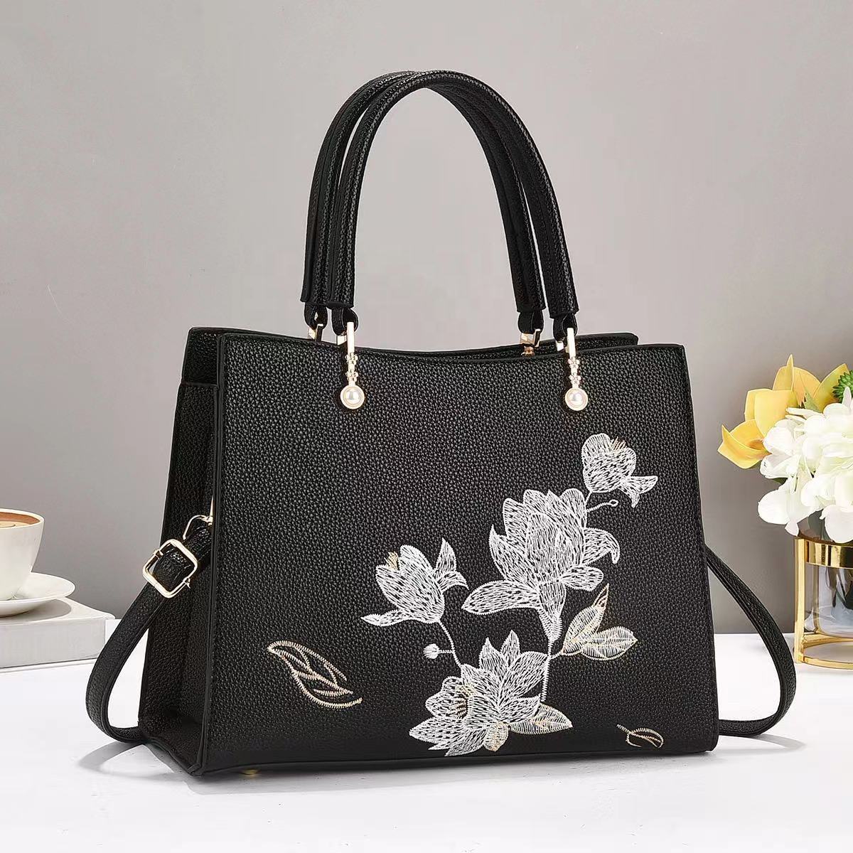 Shop 2025 Luxury Designer Tote Bags for Women Trendy Durable