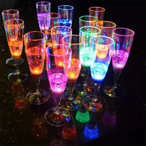 Bar Feest Lichtgevende Beker Op Maat Gedrukt Logo Drinkwaren Water Vloeistof Geactiveerd Knipperlicht Up Led Wijnglazen Champagne Fluiten