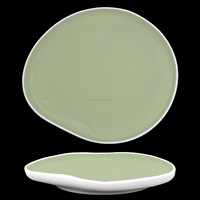 26 Ensembles de Vaisselle en Céramique Forme Galet, Service de Table en Porcelaine Verte, Assiettes Plates, Assiettes Creuses, Bols pour Restaurant et Mariage