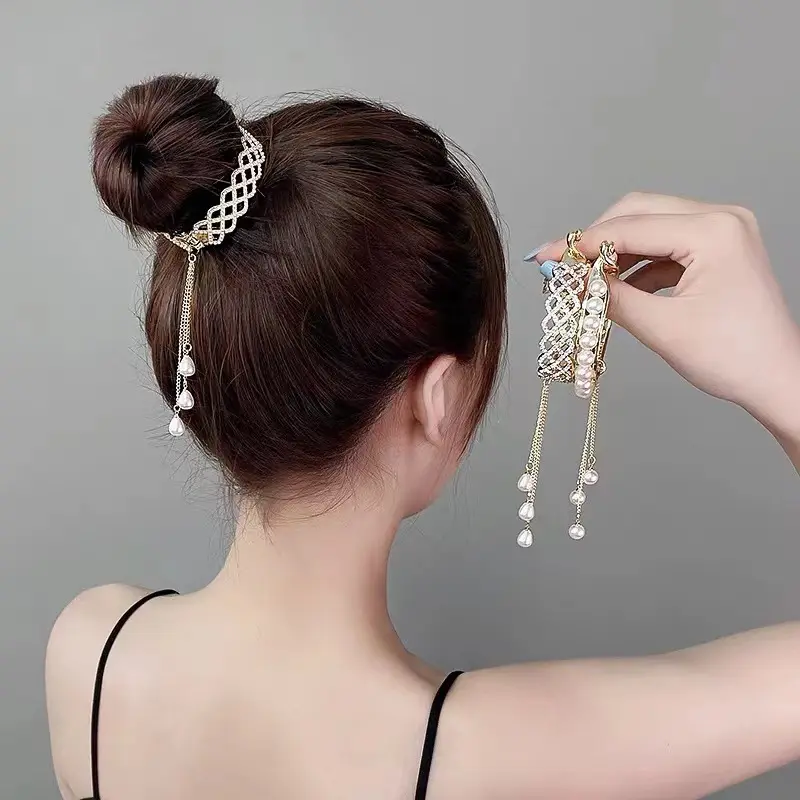 Großhandel Lose Haars pange Klaue Koreanisch ins Stil Große dekorative Clips für Frauen Beliebte Phantasie edel für Mädchen Haarschmuck