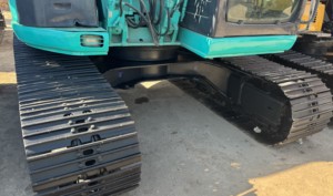 L'excavatrice hydraulique Kobelco SK135 SK140 a utilisé l'excavatrice Kobelco SK135 d'origine du Japon a utilisé le kobelco 13.5ton 14ton en stock - Product Image 4