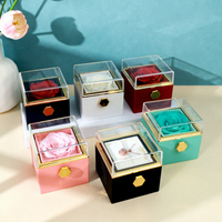 Boîte cadeau surprise carrée rotative en acrylique imprimé avec fleurs préservées, boîte à bijoux haut de gamme pour la fête des mères et la Saint-Valentin