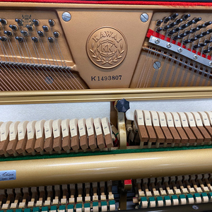 Personalización de fábrica de piano vertical japonés de <span class=keywords><strong>segunda</strong></span> <span class=keywords><strong>mano</strong></span> a la venta estilo mecánico negro - Product Image 4