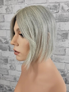 การออกแบบใหม่ Sliver Topper สี<span class=keywords><strong>เทา</strong></span>ผมมนุษย์ฐานผ้าไหมหนังกําพร้ายุโรปชิดชิด Toppers ผมมนุษย์ที่มองไม่เห็นสําหรับผู้หญิง - Product Image 3