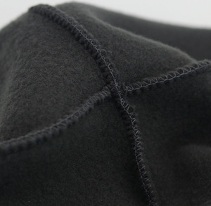 겨울 따뜻한 야외 단색 빈 일반 맞춤형 자수 로고 양털 방풍 스포츠 비니 해골 사이클링 모자 - Product Image 4