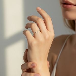 Anillo de compromiso y moda personalizado de plata y oro macizo de 10K/14K/18K, con diamantes cultivados en laboratorio CVD de calidad IGI VVS-VS, corte ovalado y corte brillante, clásico. - Product Image 2