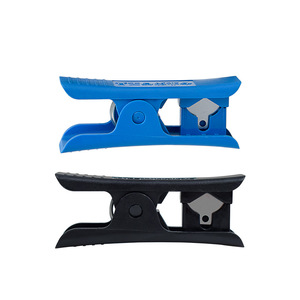 Cortador de Tubos Manual Rotatorio OEM para Tuberías de PE de 2 y 3 Puntos, Purificador de Agua, Reparación del Hogar, Color Negro y Azul - Product Image 1