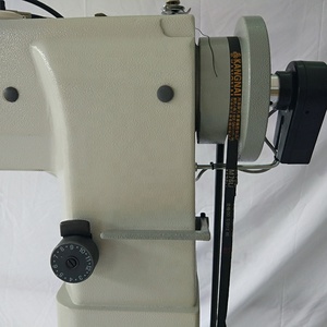 <span class=keywords><strong>Machine</strong></span> à <span class=keywords><strong>coudre</strong></span> industrielle Cyclone Sewing 8900 à rotation à 360 degrés, bras en U, pour cuir, sacs à main, bottes en <span class=keywords><strong>toile</strong></span>, matériaux épais - Product Image 4