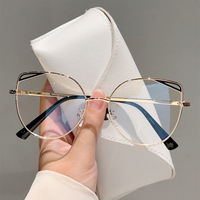 Montures de lunettes œil-de-chat métalliques haut de gamme, inspirées d'Instagram, pour femmes, avec fil doré décoratif et finition unie