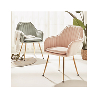 Fauteuil d'appoint moderne en velours avec dossier coquille et pieds en métal doré pour salon et hôtel