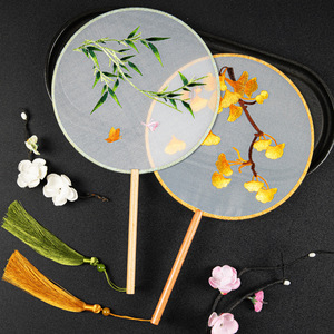 Éventail rond brodé semi-transparent - Éventail brodé de style chinois Suzhou pour Hanfu et costumes traditionnels - Product Image 5