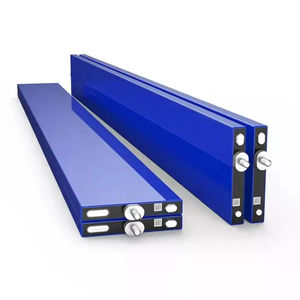 2024 Geüpgraded Model 138ah 3.2V Lifepo4 Populaire Automotive Grade Blade Batterij 3.2V 196ah Voor Opslag Van Zonne-Energie - Product Image 1