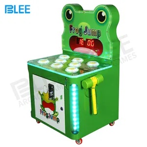 Yeni stil çocuklar çılgın kurbağa itfa oyun makinesi sikke işletilen kurbağa isabet çocuklar Arcade makineleri