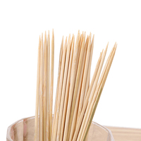 Lot de 4 bâtonnets à kebab biodégradables en bois, résistants à la chaleur, de 400 mm, avec manche en bois, pour fêtes en extérieur (vente en gros)