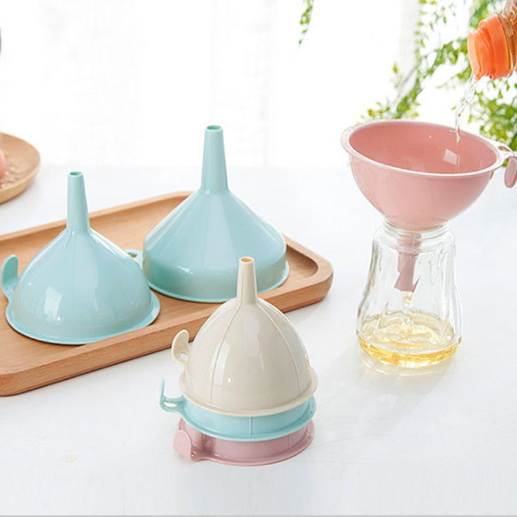 High Quality Kitchen Liquid Oil Funnel