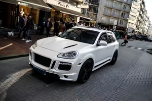 Para Porsche Cayenne <span class=keywords><strong>957</strong></span> es un kit de carrocería estilo Msy con parachoques delantero y trasero, capó de motor, guardabarros de cuerpo ancho y rueda Ar - Product Image 5