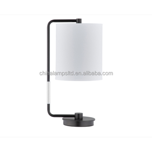 Lámpara de Mesa de Diseño Moderno de 55 cm con Interruptor de Encendido/Apagado, Cuerpo de Hierro y Aluminio en Dorado Mate, Fuente de Alimentación de CC, Bombilla E26, Iluminación para Proyectos Comerciales - Product Image 6