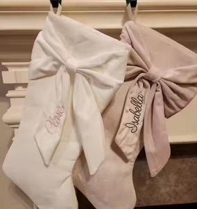 Stoking Natal Beludru dengan Hiasan Pita yang Sangat Lucu dan Menggemaskan untuk Dekorasi Perapian Dalam Ruangan dan Pesta di Rumah - Product Image 2
