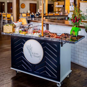 Chariot à bonbons personnalisé avec roues pour mariage, fête, présentoirs en bois, bar à bonbons, décoration de fête de gâteaux - Product Image 1