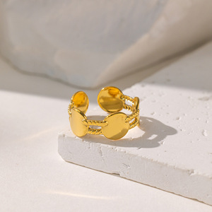 Venta al por mayor de <span class=keywords><strong>acero</strong></span> inoxidable 18K hoja de oro corazón estrella Luna anillo en capas cadena exagerada serpiente anillo abierto para mujer regalo - Product Image 3