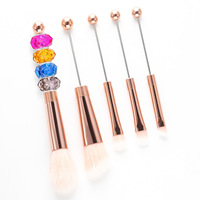 Ensemble professionnel de 5 pinceaux de maquillage cosmétique, manche en métal, style pinceau éventail pour l'application sur le visage, poils synthétiques pour le brillant à lèvres