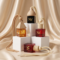 Bouteille diffuseur de parfum pour voiture en verre carré vide de 8 ml, personnalisable, avec bouchon en bois, désodorisant suspendu, vente en gros, directement de l'usine