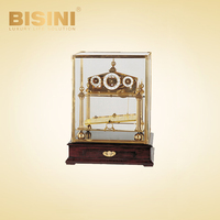 Horloge de bureau Antique Roll the ball Balance mécanique amusante collection exquise engrenage en cuivre pur horloge de bureau