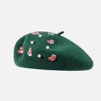 Chapeau Béret de Noël Mignon pour Enfants, Bonnet en Laine avec Breloques Bonhomme de Neige, Sapin, Chaussette et Perles, Coiffe de Noël pour Femmes, Décoration de Noël