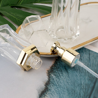 Design de mode 50g 50ml 100ml 120ml Bouteille et pot hexagonaux en verre transparent en or rose pour emballage cosmétique Bouteille en verre